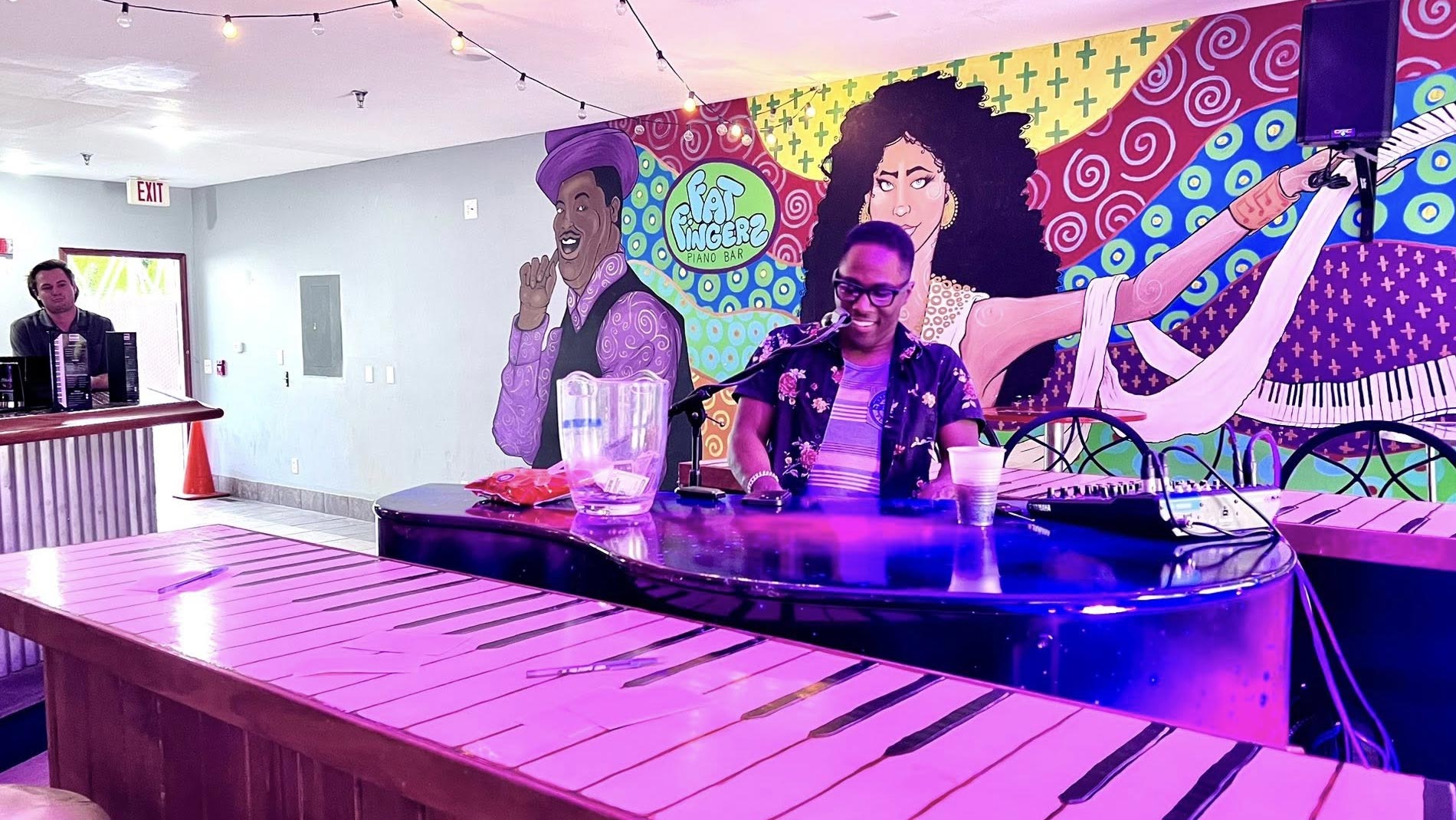 Grand Islander Hotel