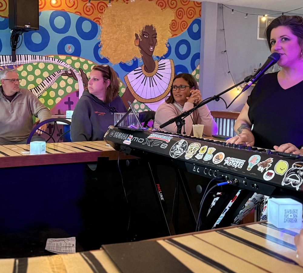 Grand Islander Hotel